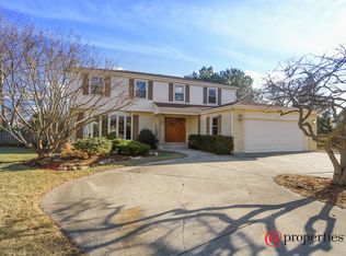 1040 Lilac Ct, Libertyville, IL