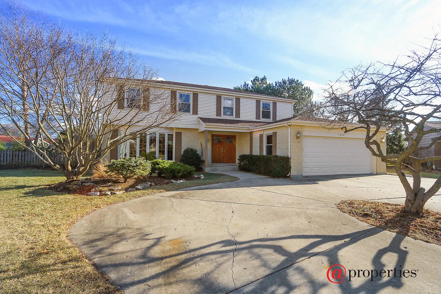 1040 Lilac Ct photo 1