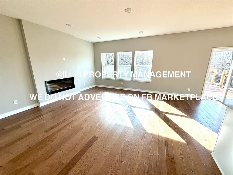 18755 188th Ter — Photo 10