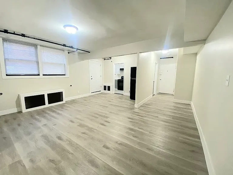 116 S Grove St #B1 — Photo 3