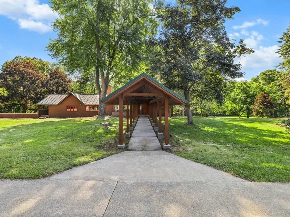 456 456/458 E Chippewa River Rd, Midland, MI 48640