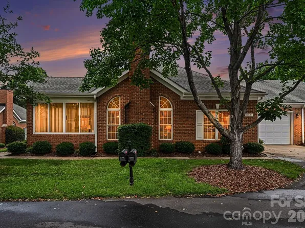 11341 Olde Turnbury Ct, Charlotte, NC 28277