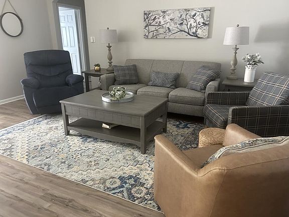 4th image of 3880 Heather Way