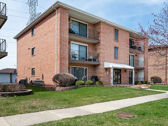 3rd image of 16818 82nd Ave APT 1N