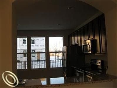 4th image of 44650 Ellery Ln #1