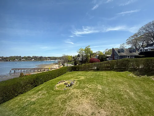 293 W Shore Rd #4 Photo 1