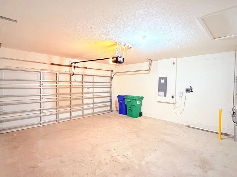 9803 Pepper Tree Pl — Photo 16