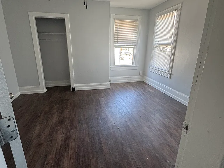 52 Mine St — Photo 8