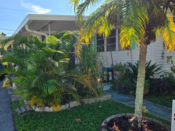 2560 62nd St N #145, Saint Petersburg, FL 33710