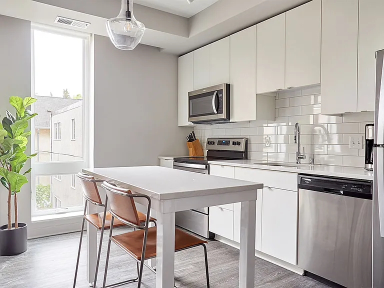 Luna Apartments — Photo 20