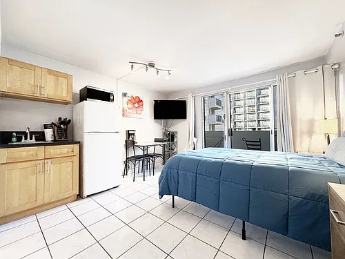 2463 Kuhio Ave Photo 1