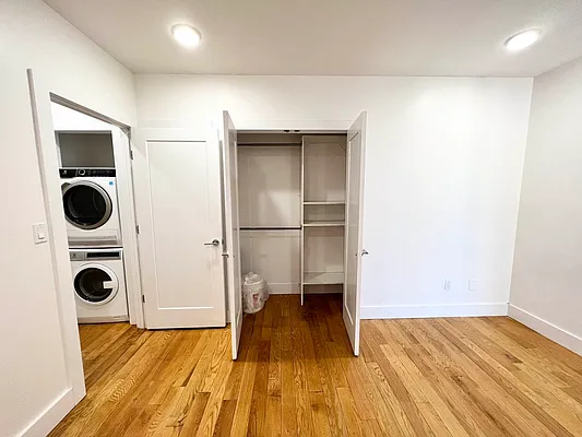 Rented by EastMount Realty LLC | media 18