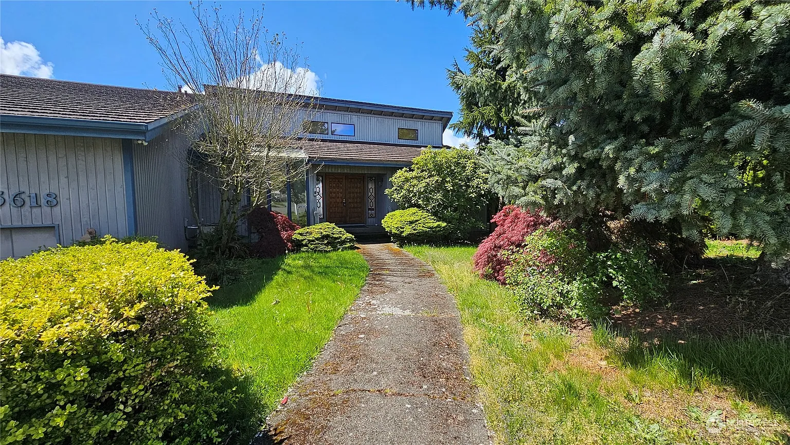 5618 Green Hills Avenue NE photo 1