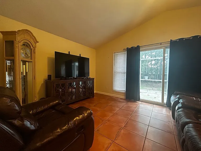 2142 Delta Way #1 — Photo 6