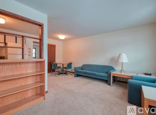 1225 Stanford Rd #1, Grand Forks, ND 58203