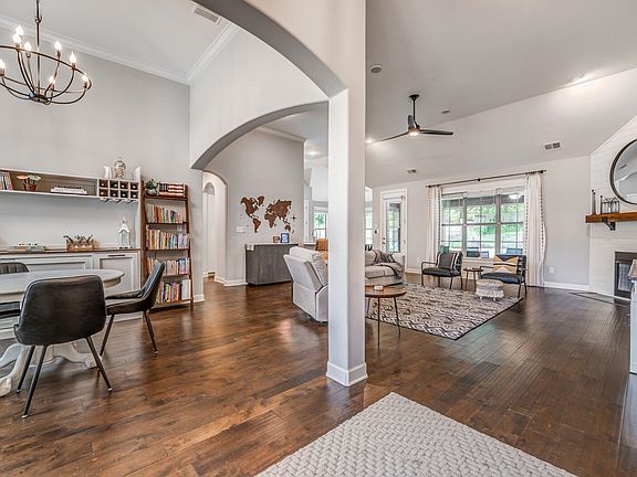 5th image of 3571 Wellwick Dr