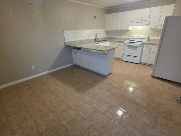 1616 Skyline Dr, North Little Rock, AR 72116