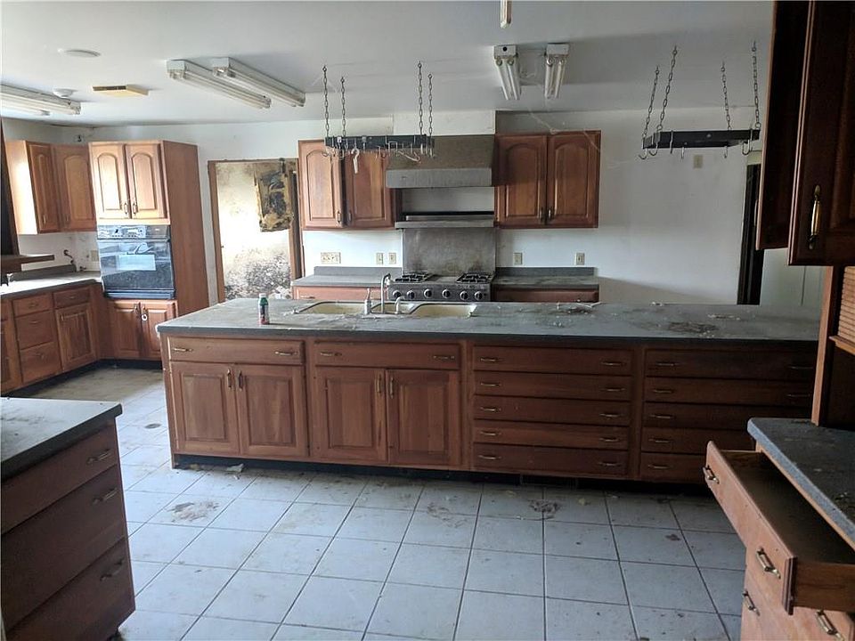 2nd image of 9135 Alexander Rd