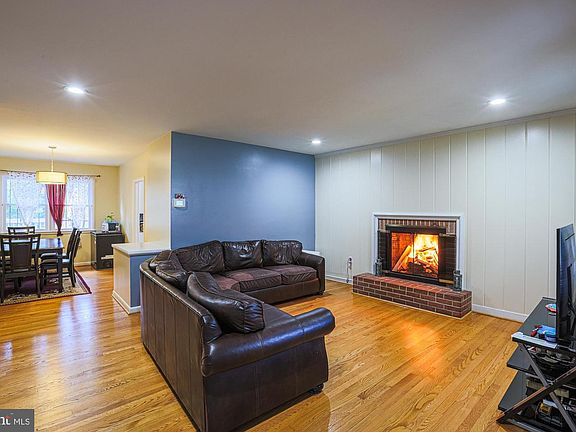 3rd image of 416 Nottingham Rd
