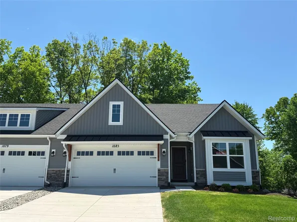 1085 Camellia Cir #32, Howell, MI 48843