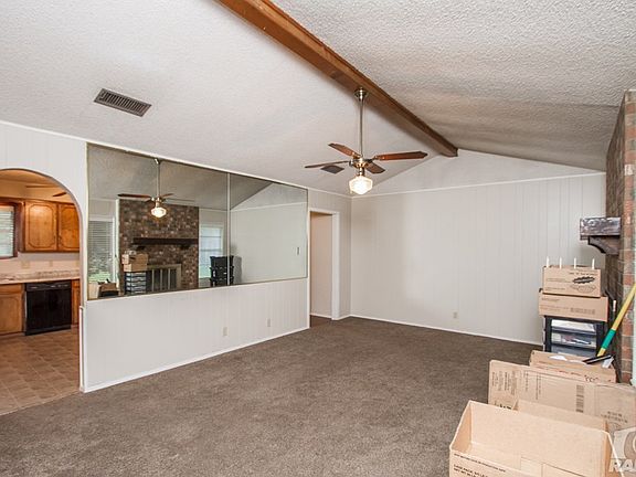5th image of 1902 Glenwood Dr
