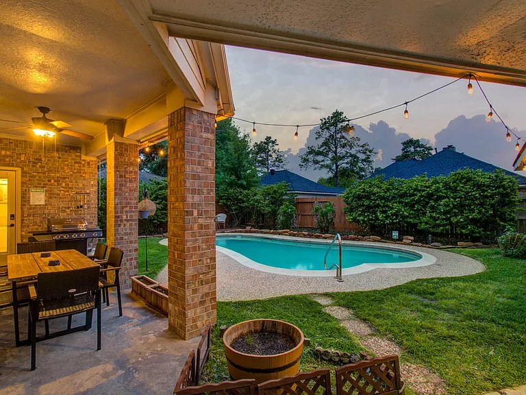 15627 Twisting Springs Dr — Photo 48