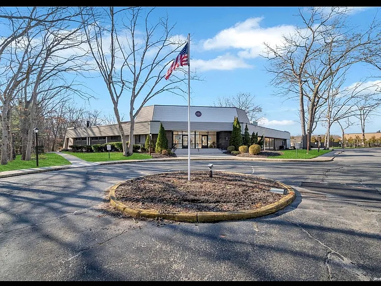 119 Sagamore Hills Dr — Photo 14