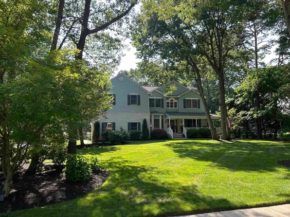 317 Island Ln, Egg Harbor Township, NJ 08234