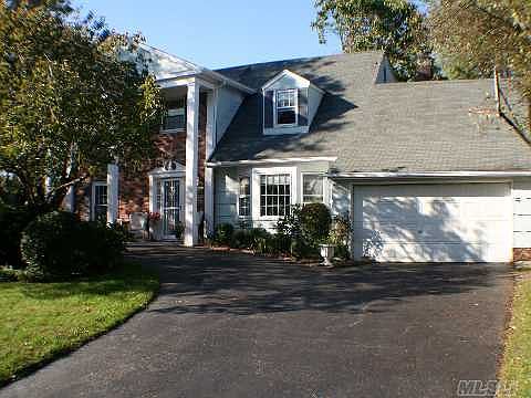 3 Michele Ct Holtsville NY 11742 Zillow