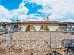 19666 Crest Dr, Apple Valley, CA 92307