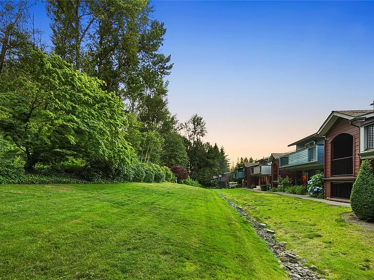 15711 Waynita Way NE #H301 — Photo 23