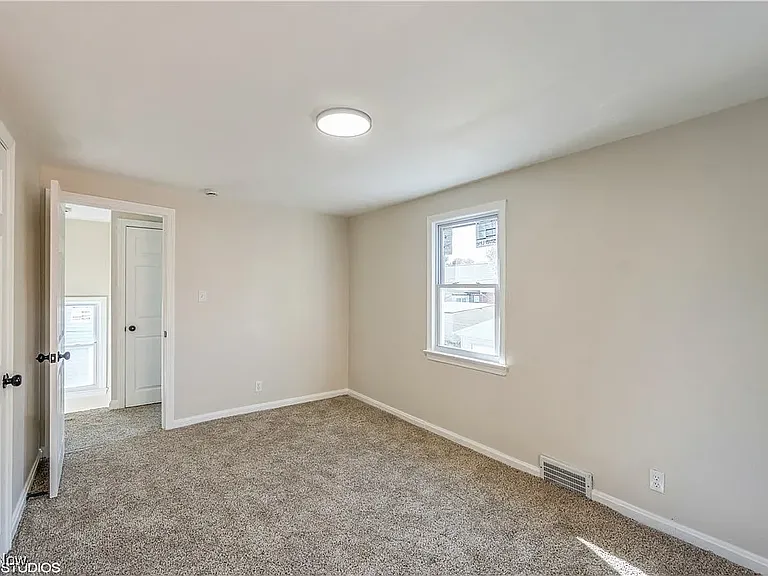 3866 E Antisdale Rd — Photo 16