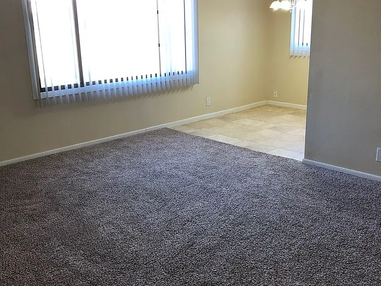 4013 Westover Rd SE — Photo 2