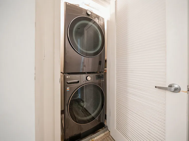 253 Washington St #602 — Photo 8