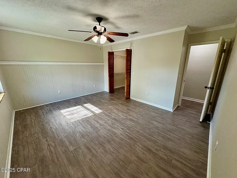 6210 Imperial Dr — Photo 32