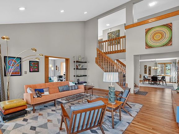 4th image of 2900 Virginia Pl