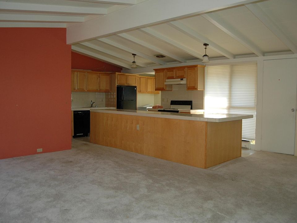 1st image of 795 Stern Ave