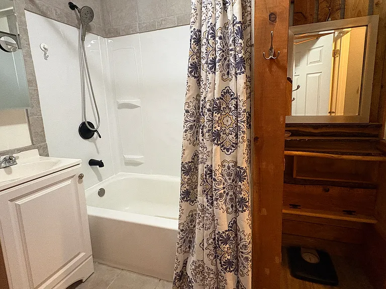 5176 Holland Loop Rd — Photo 17