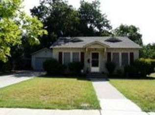 932 N Chandler Dr, Fort Worth, TX 76111