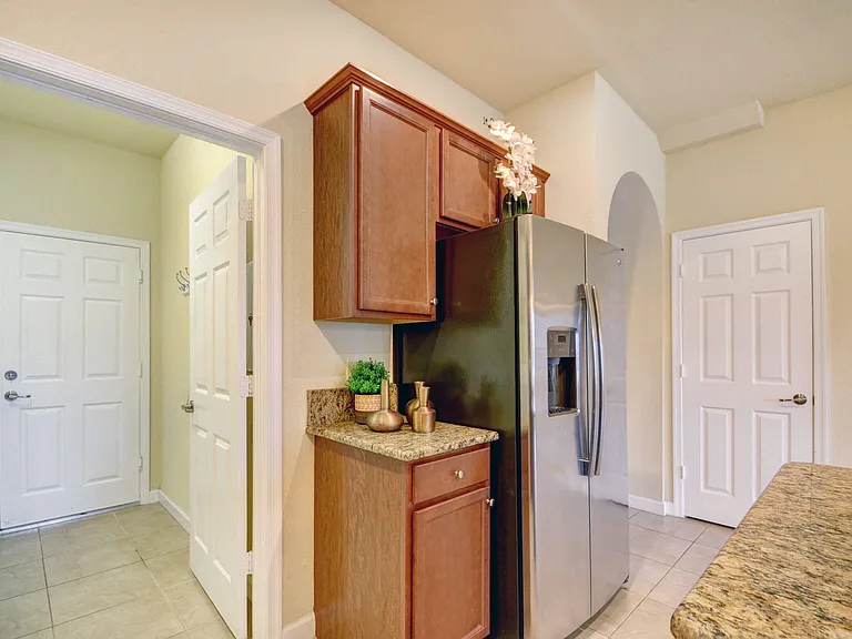 10385 Wellington Parc Dr — Photo 5