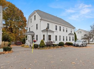 5 Temple Pl #11, Andover, MA 01810