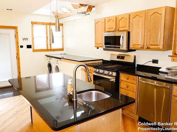3rd image of 2937 N Mason Ave