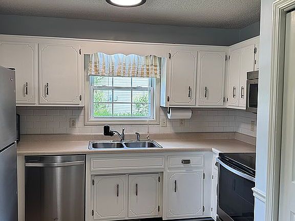3rd image of 2672 Elkmont Dr