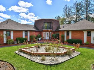 590 Caber Dr, Santa Rosa, CA 95409