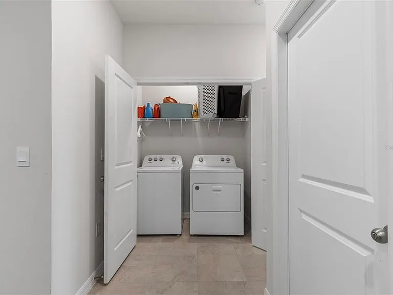 5237 NW 48th Pl — Photo 17