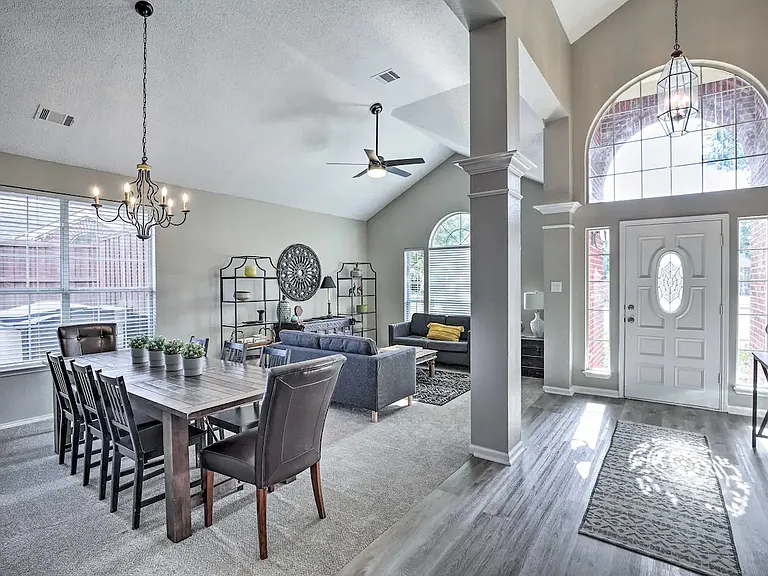 604 Grimsworth Ct — Photo 4