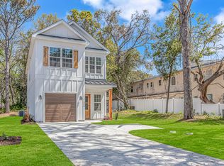 208 26th Ave S, Myrtle Beach, SC 29577