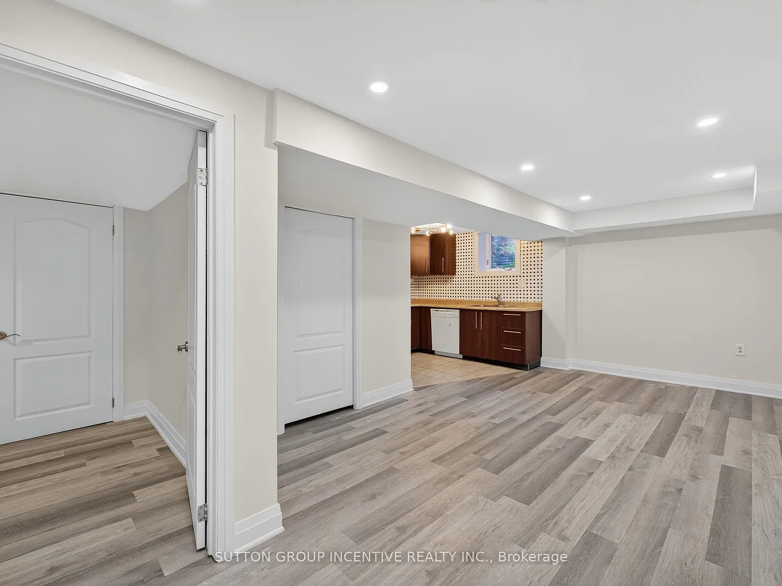 2 bed, $1,800 — Photo 3