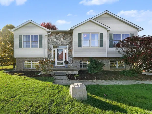 11168 Cathy Dr, Goodrich, MI 48438
