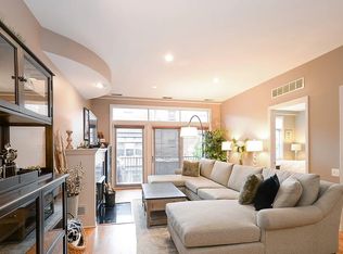 330 N Clinton St #P-37, Chicago, IL 60661